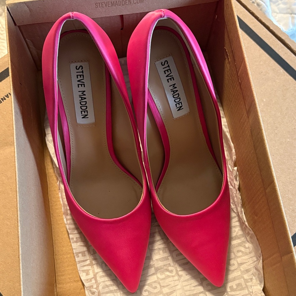 Steve Madden Pink Satin Heels.